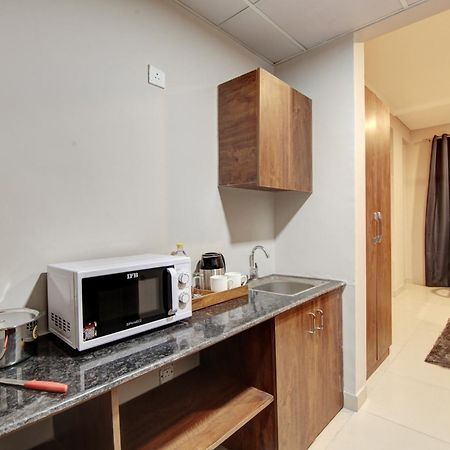 גורגאון Limewood Stay - Executive Huda City Center מראה חיצוני תמונה