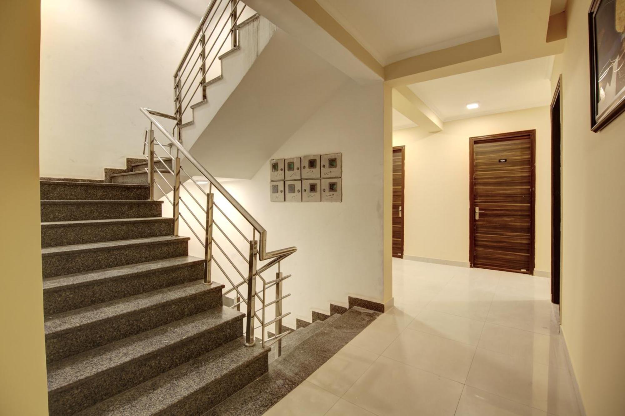 גורגאון Limewood Stay - Executive Huda City Center מראה חיצוני תמונה
