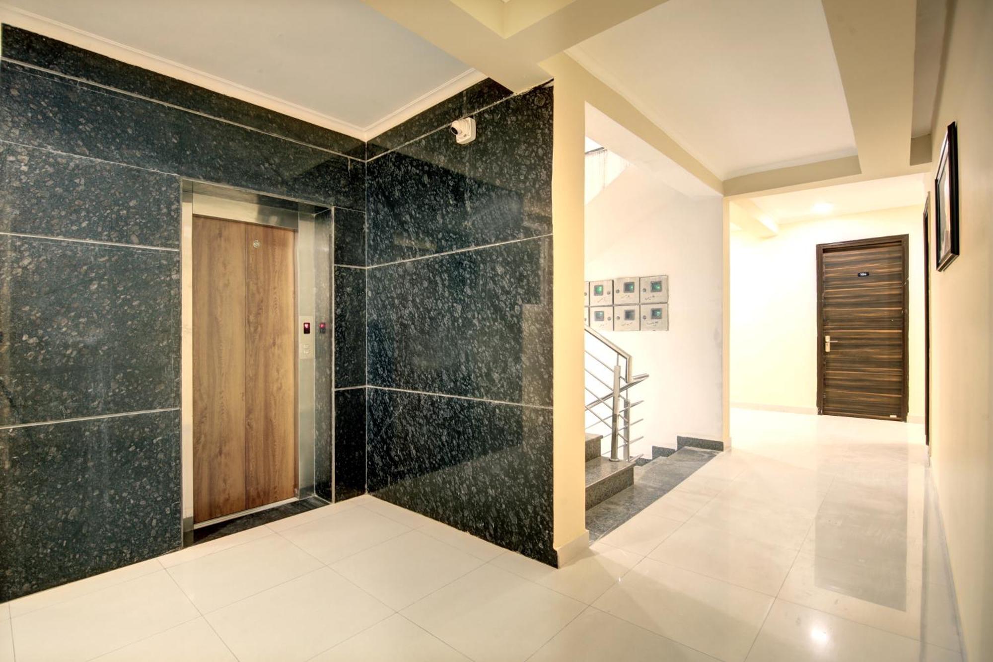 גורגאון Limewood Stay - Executive Huda City Center מראה חיצוני תמונה